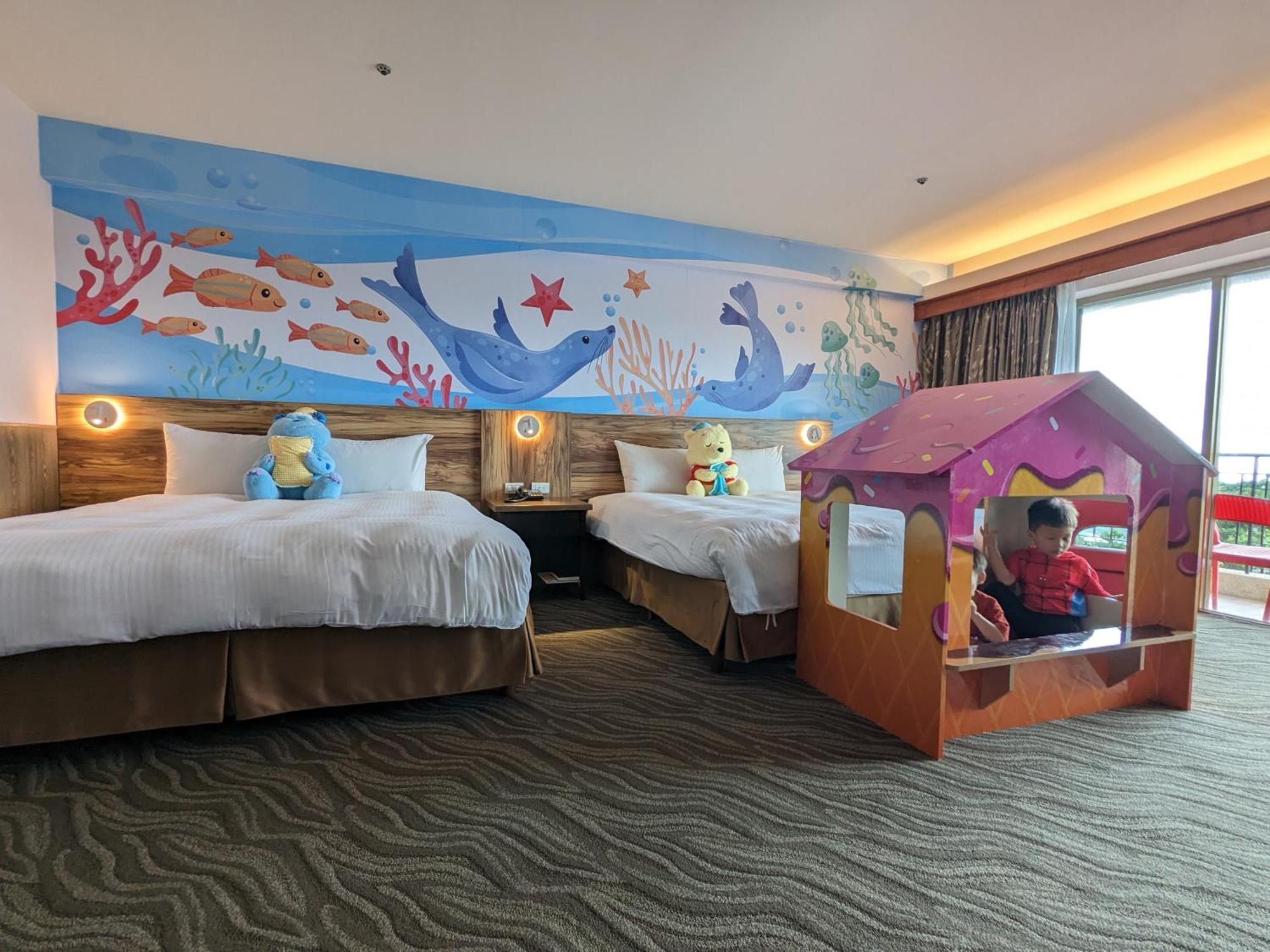 Howard Beach Resort Кэньдин Экстерьер фото Family room